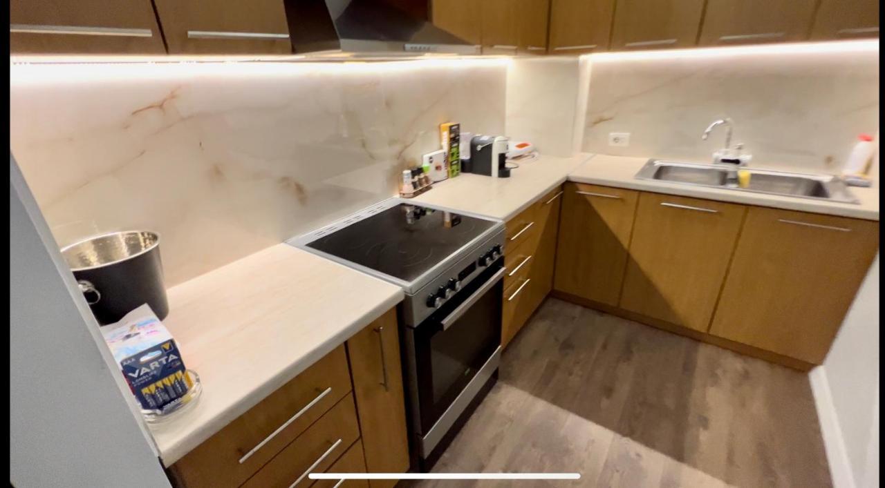Luxury Apartaments 地拉那 外观 照片